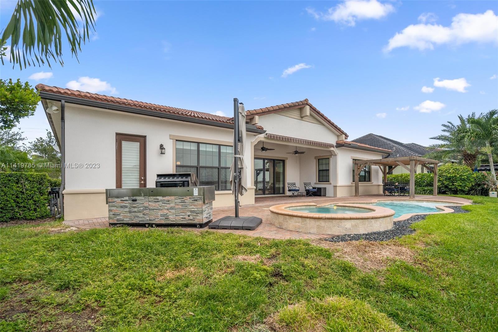BRUSCHI PROPERTY - Residential