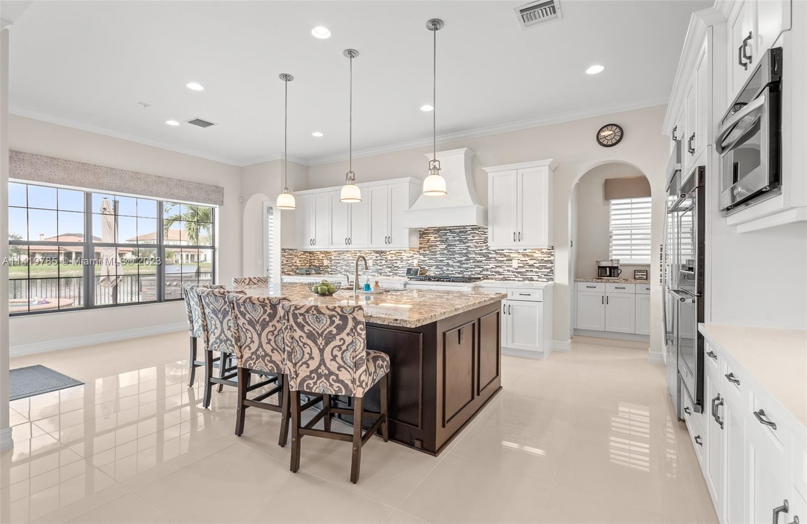 BRUSCHI PROPERTY - Residential