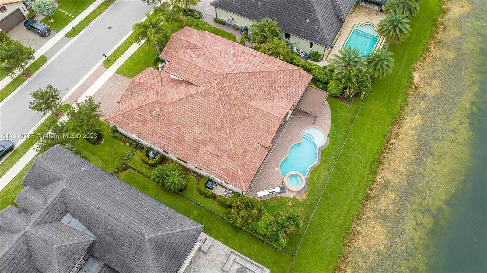 BRUSCHI PROPERTY - Residential