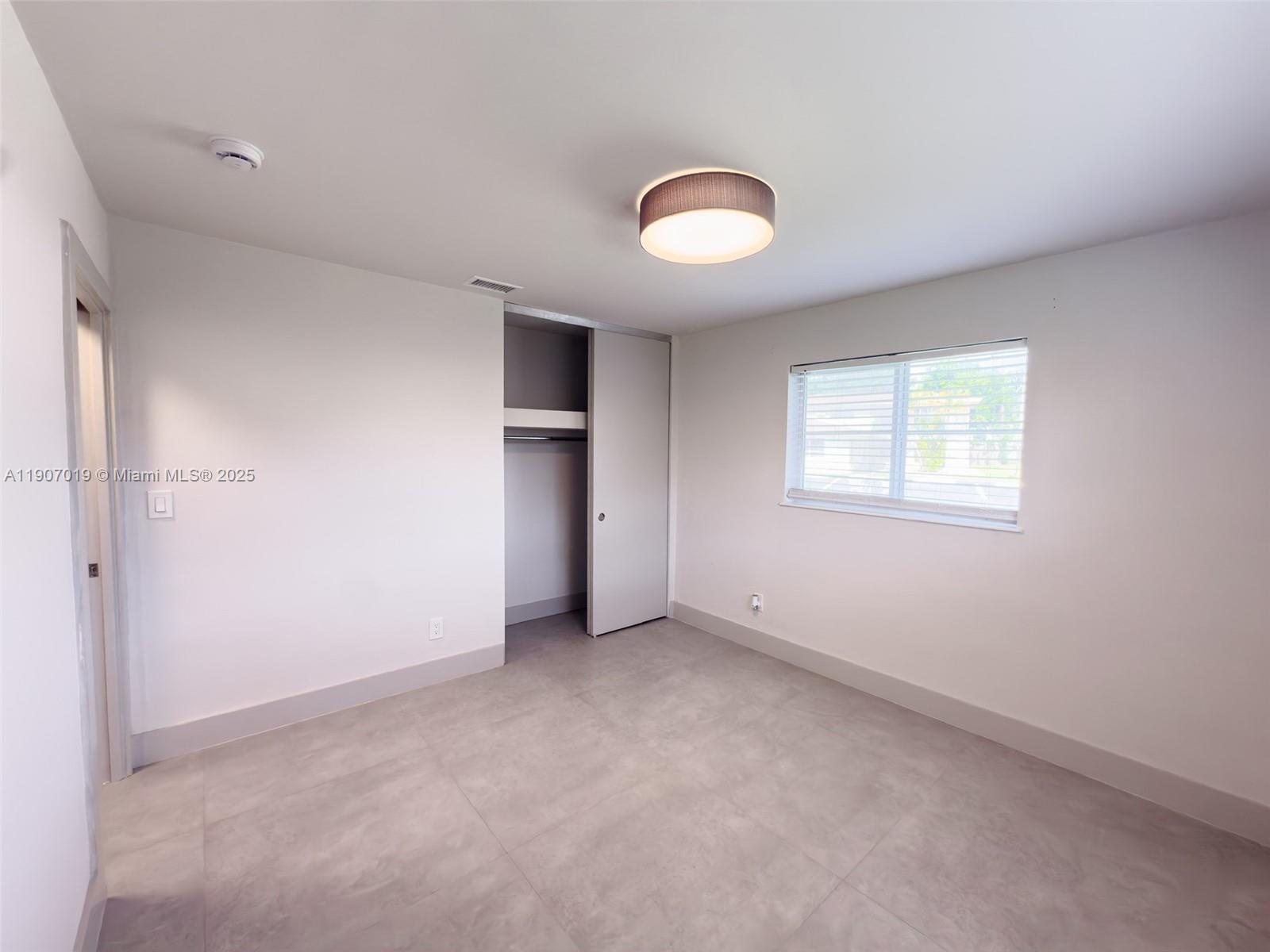 CRESTHAVEN NO 9 REPLAT - Residential