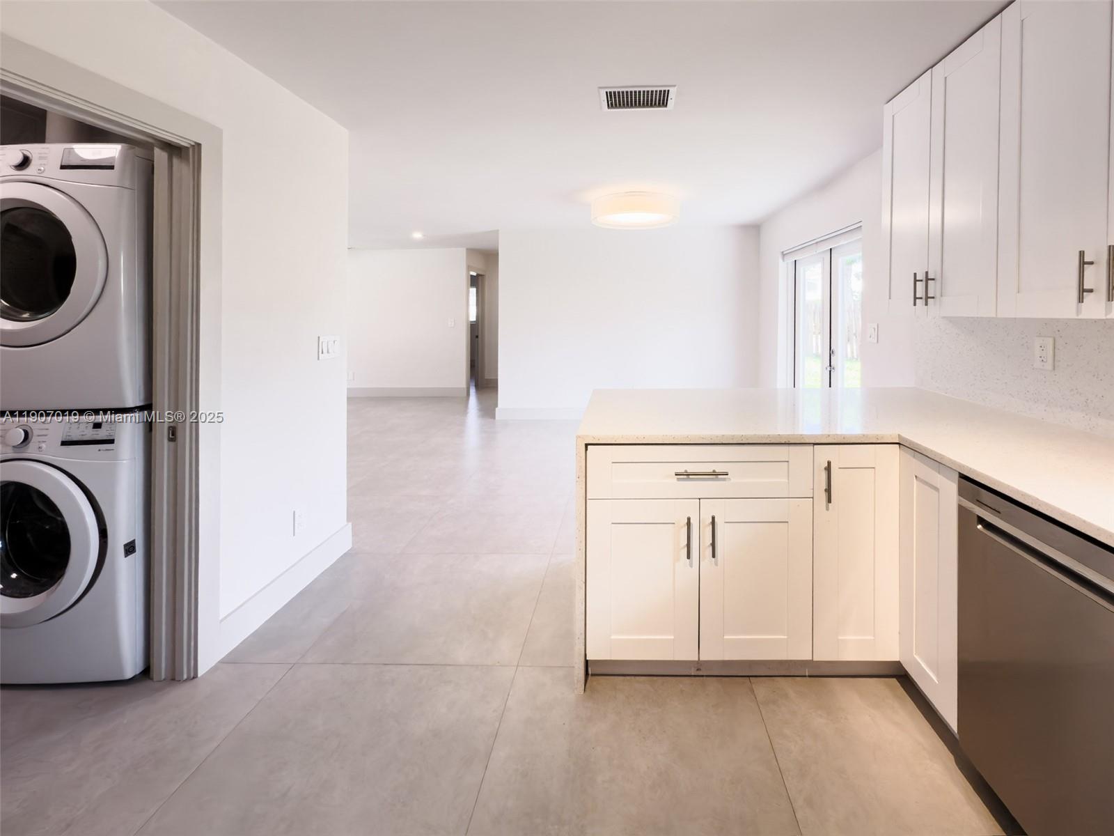 CRESTHAVEN NO 9 REPLAT - Residential