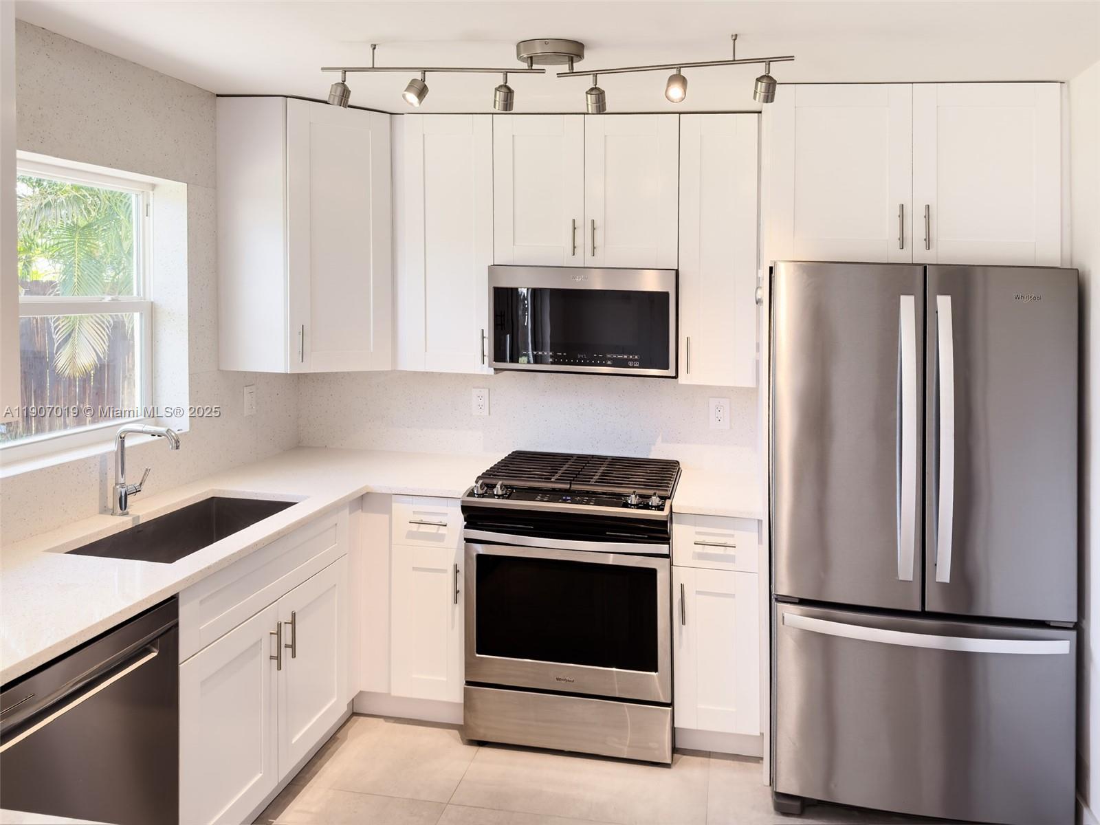 CRESTHAVEN NO 9 REPLAT - Residential