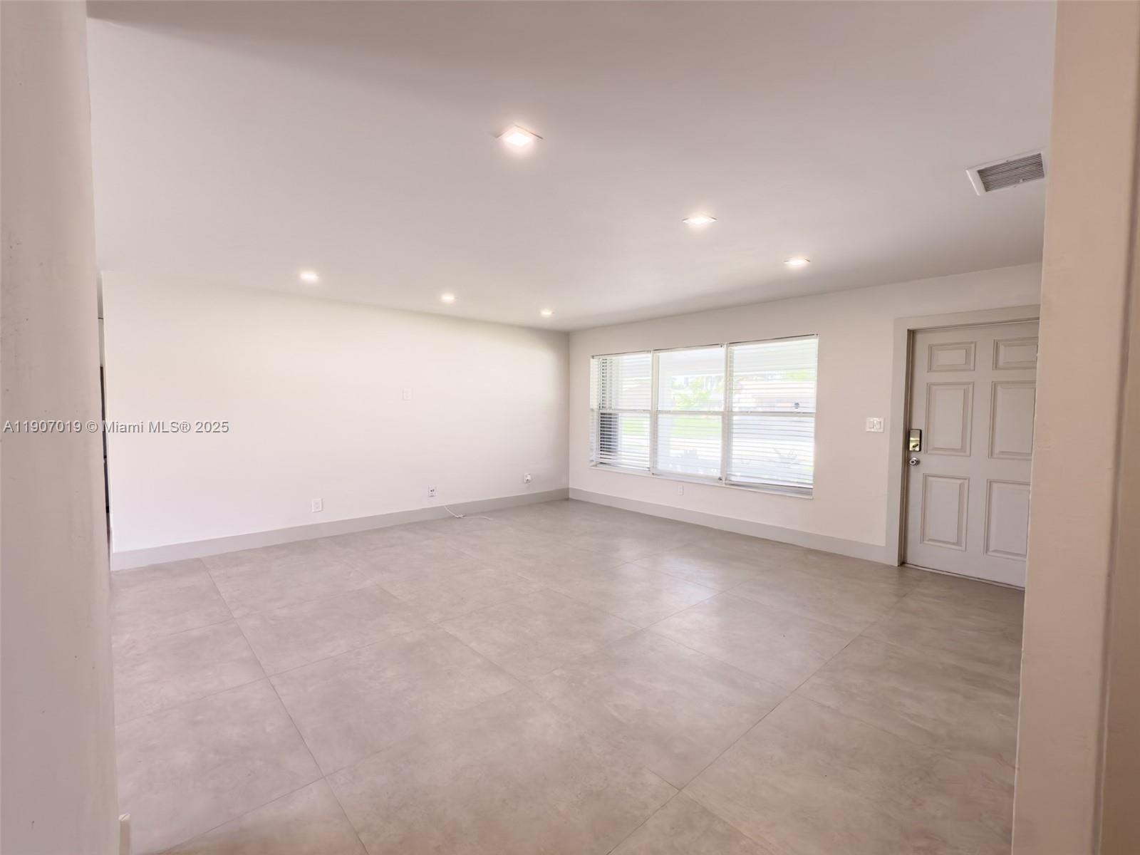 CRESTHAVEN NO 9 REPLAT - Residential