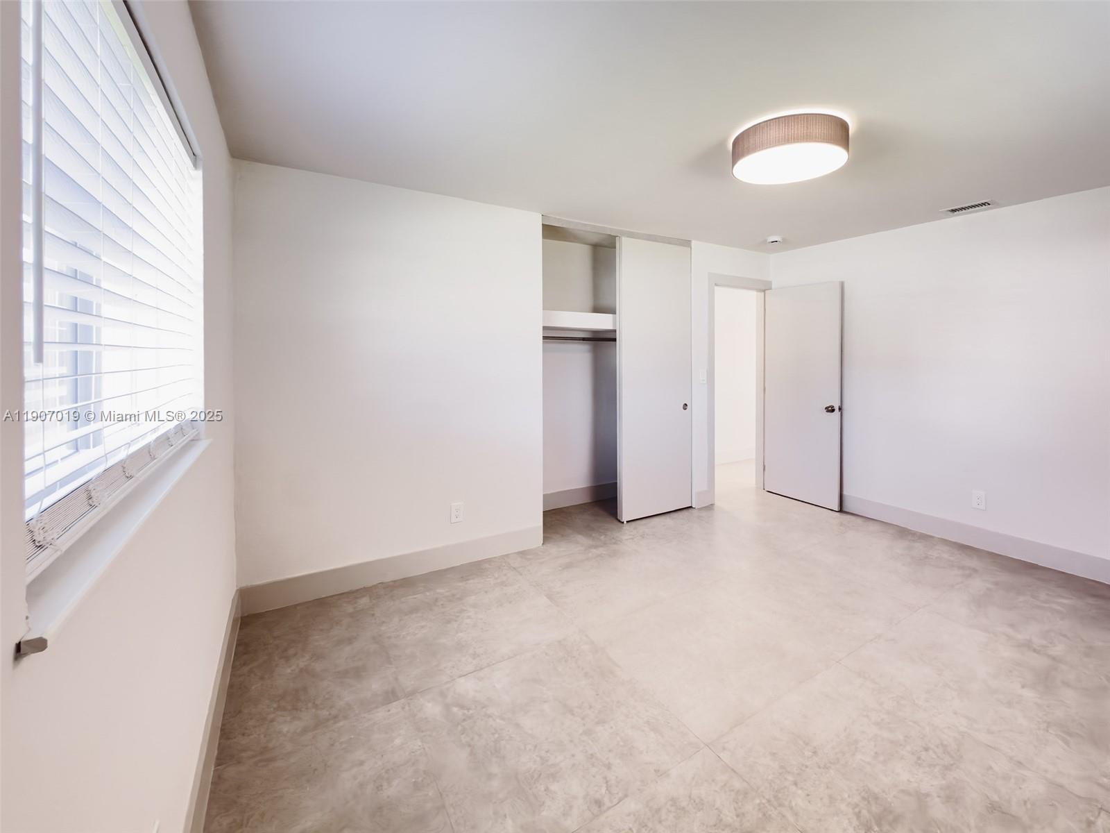 CRESTHAVEN NO 9 REPLAT - Residential