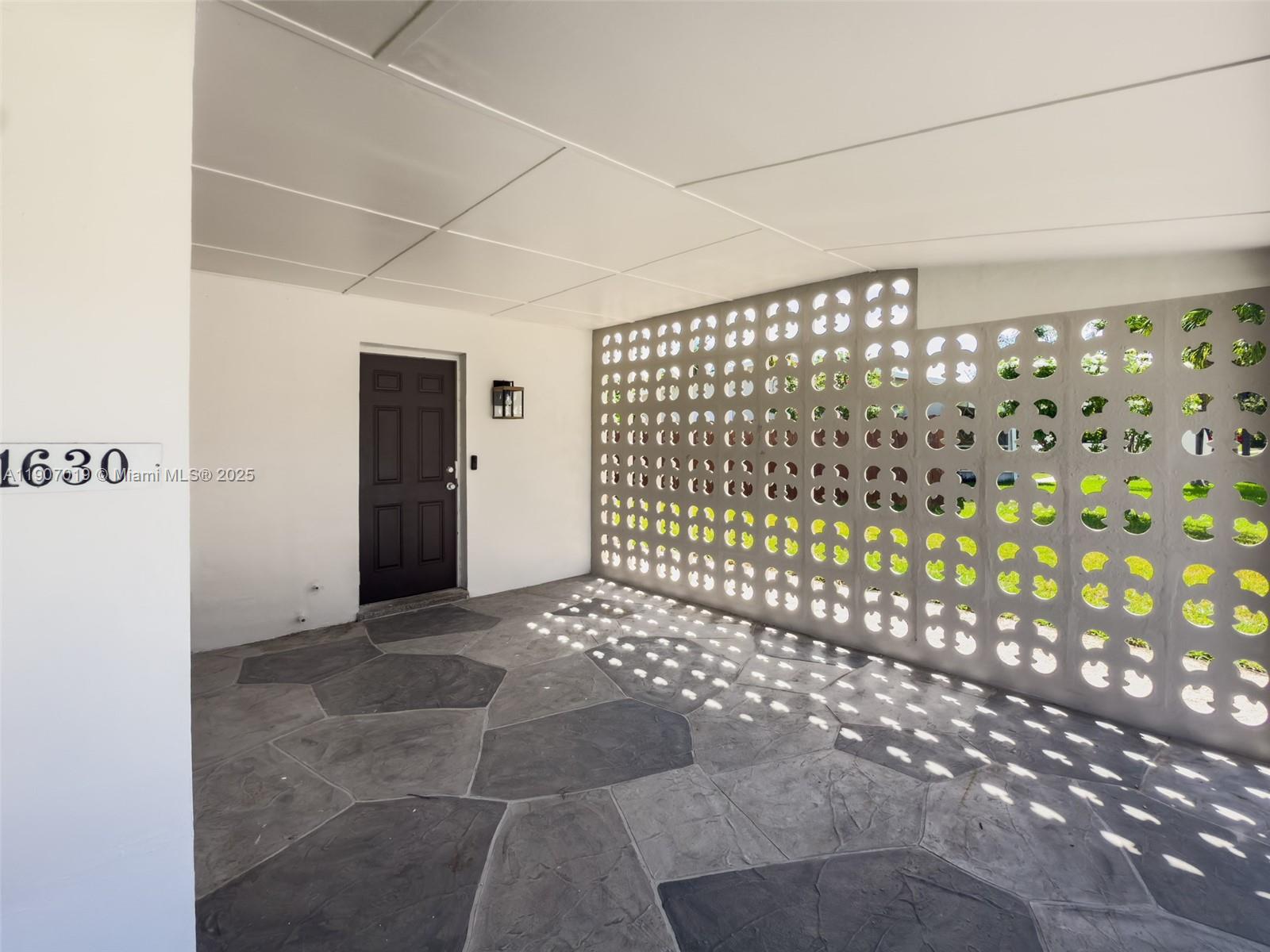 CRESTHAVEN NO 9 REPLAT - Residential