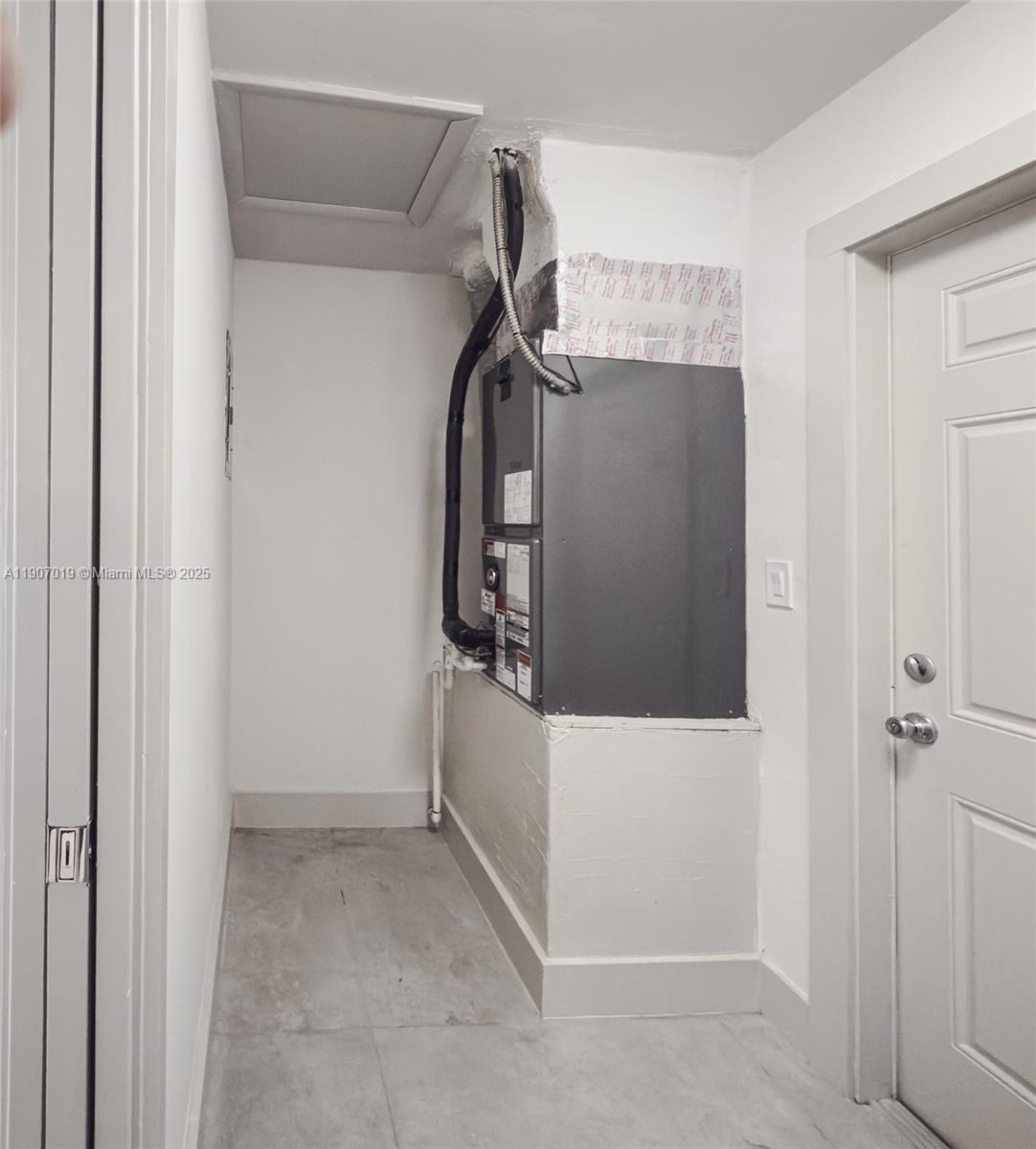 CRESTHAVEN NO 9 REPLAT - Residential