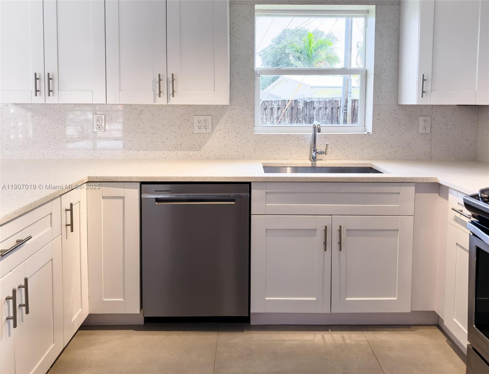 CRESTHAVEN NO 9 REPLAT - Residential