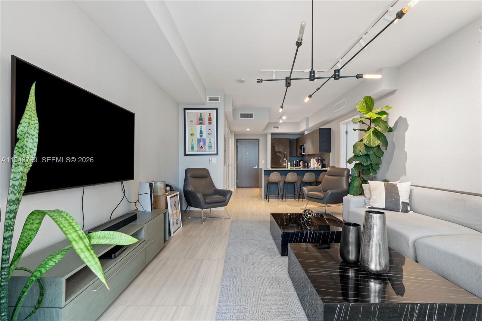 THE BOND (1080 BRICKELL) - Residential