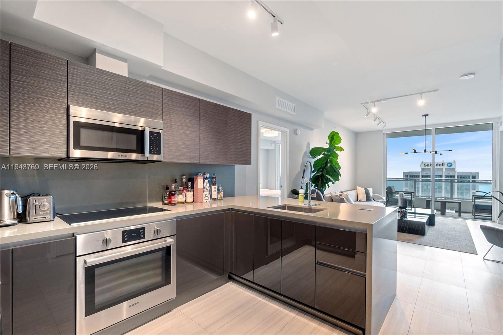 THE BOND (1080 BRICKELL) - Residential