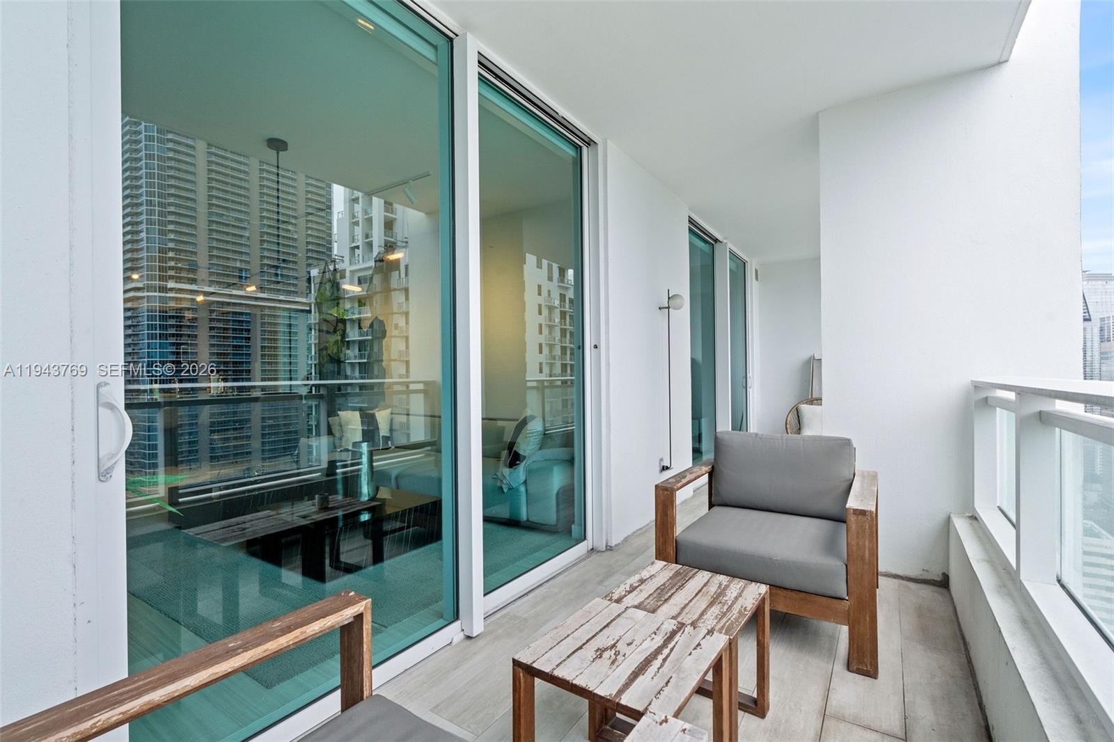 THE BOND (1080 BRICKELL) - Residential