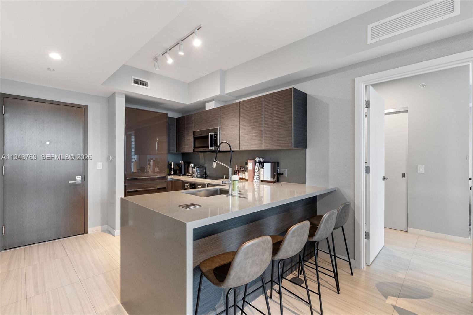 THE BOND (1080 BRICKELL) - Residential