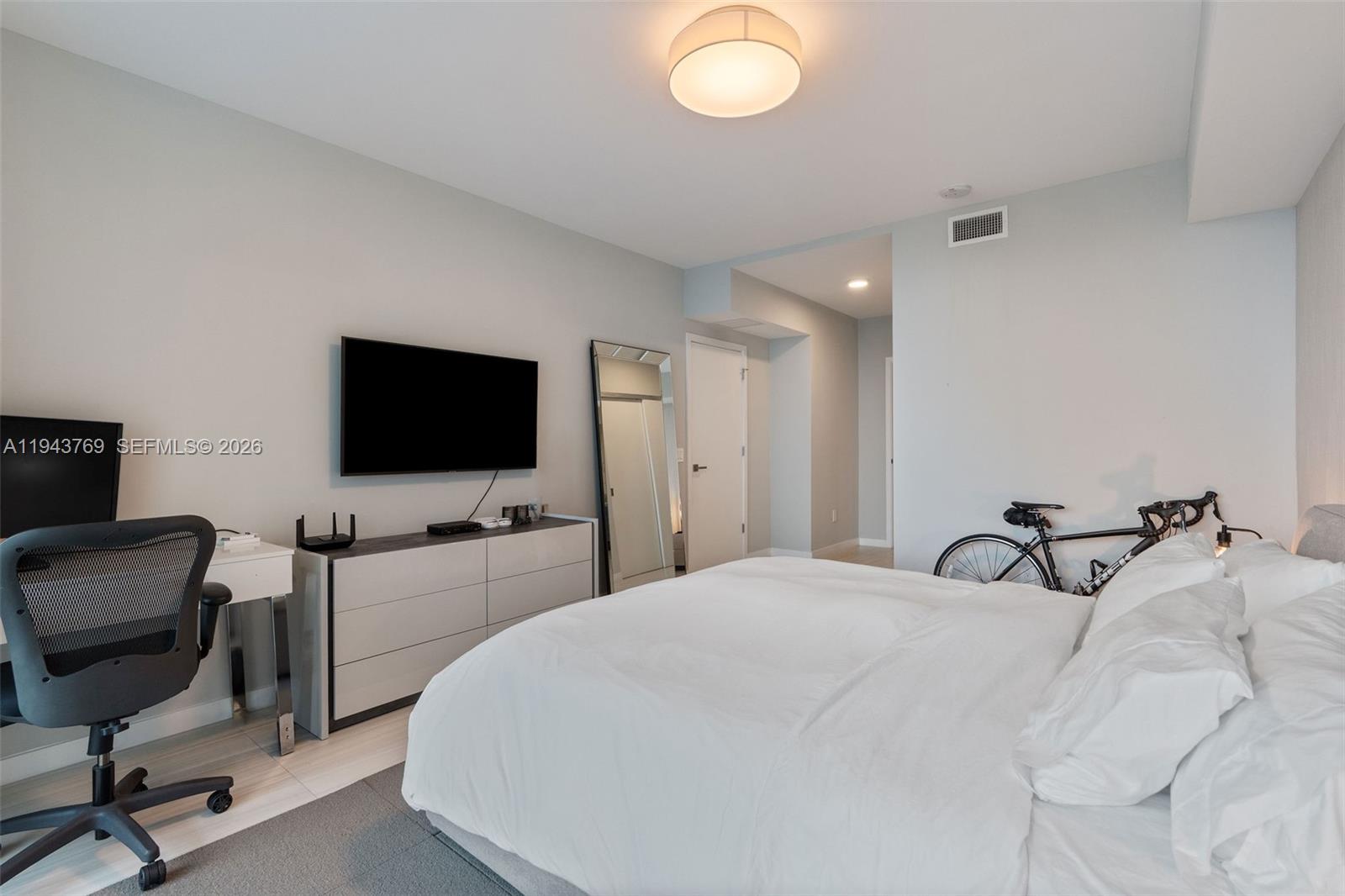 THE BOND (1080 BRICKELL) - Residential