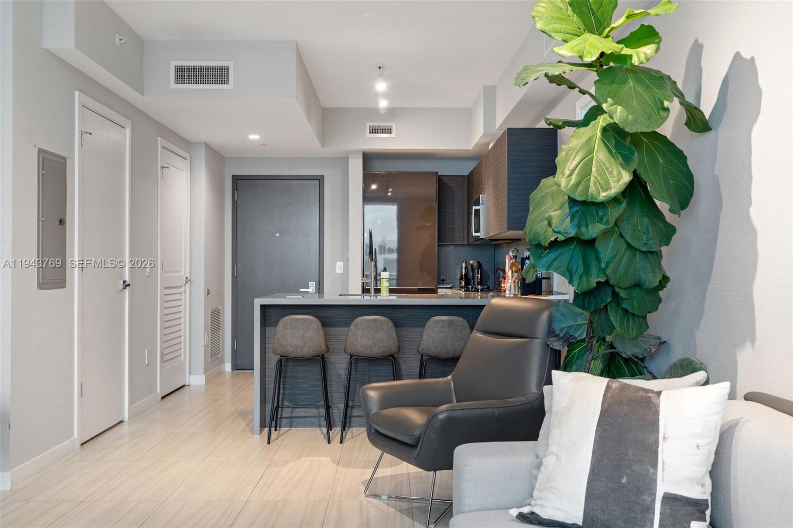 THE BOND (1080 BRICKELL) - Residential