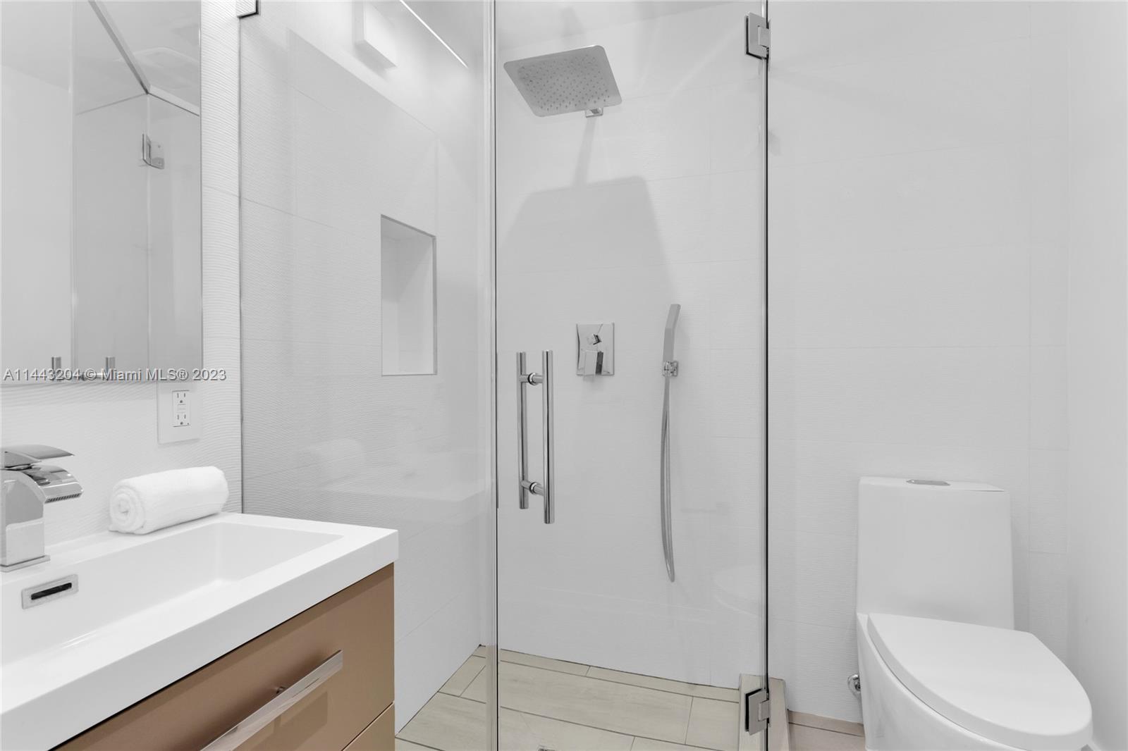 SUNILAND ESTATES 1ST ADDN - Residential