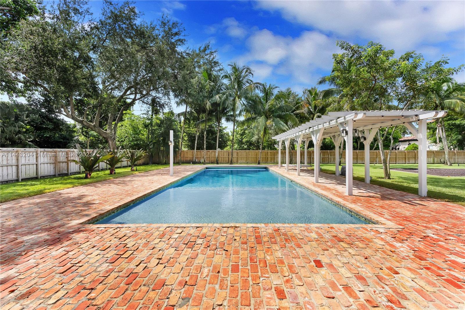 SUNILAND ESTATES 1ST ADDN - Residential