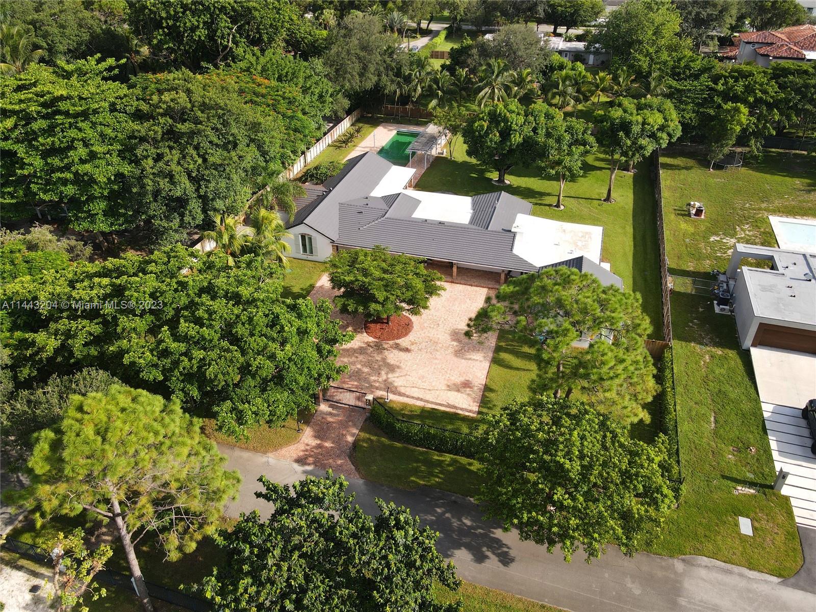 SUNILAND ESTATES 1ST ADDN - Residential