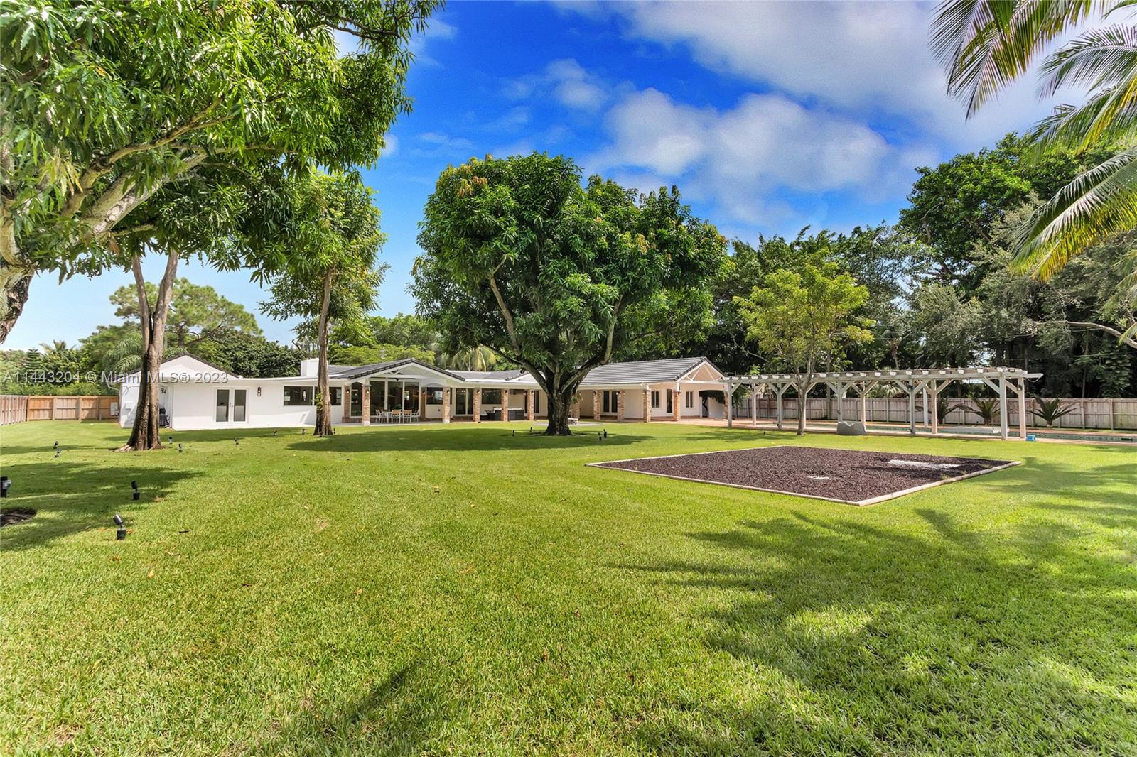 SUNILAND ESTATES 1ST ADDN - Residential