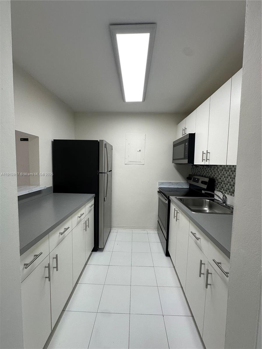 TOWN COLONY CONDO - Residential Lease