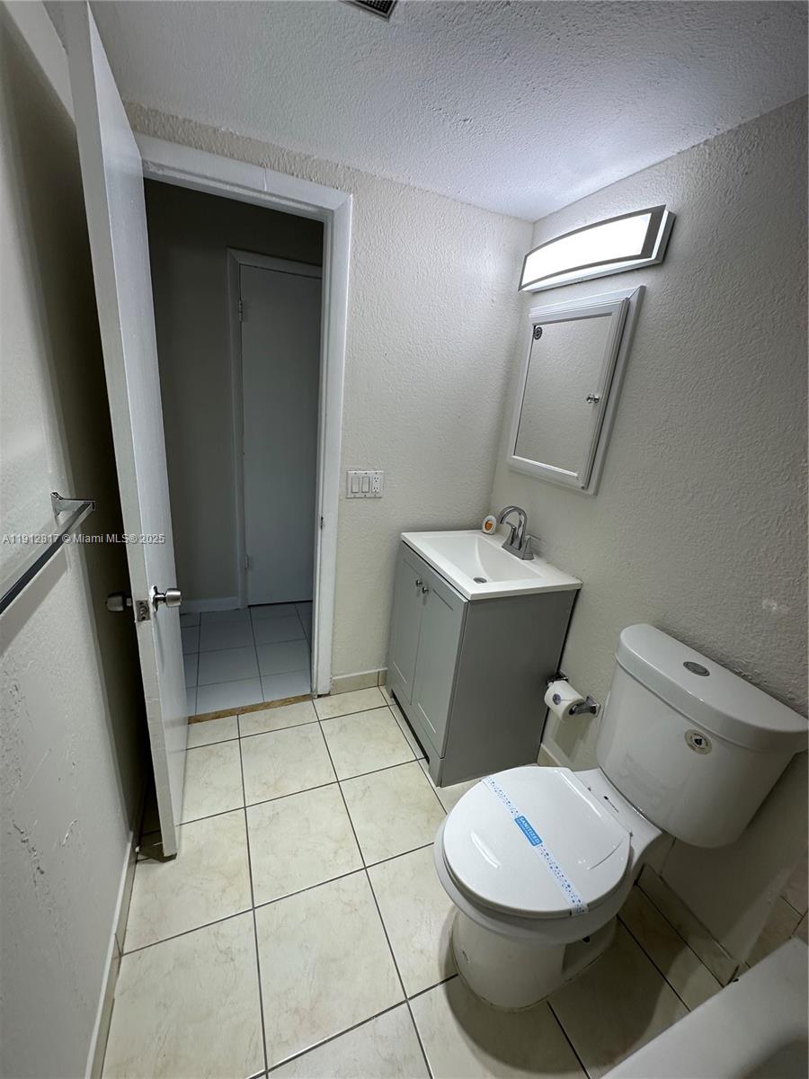 TOWN COLONY CONDO - Residential Lease