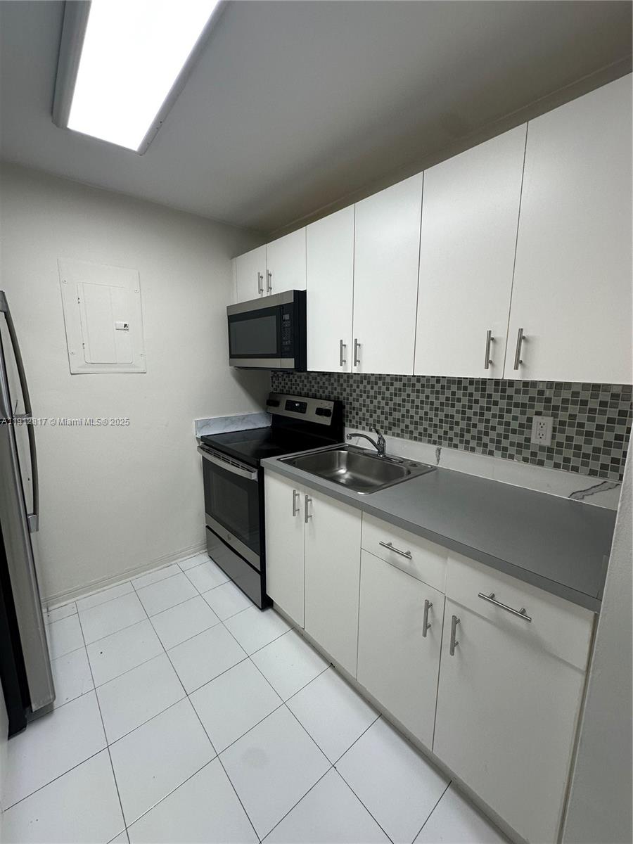 TOWN COLONY CONDO - Residential Lease