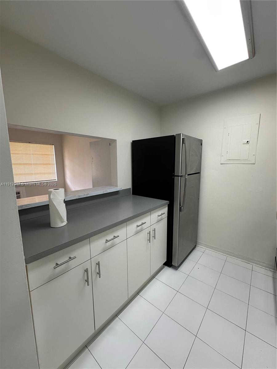 TOWN COLONY CONDO - Residential Lease