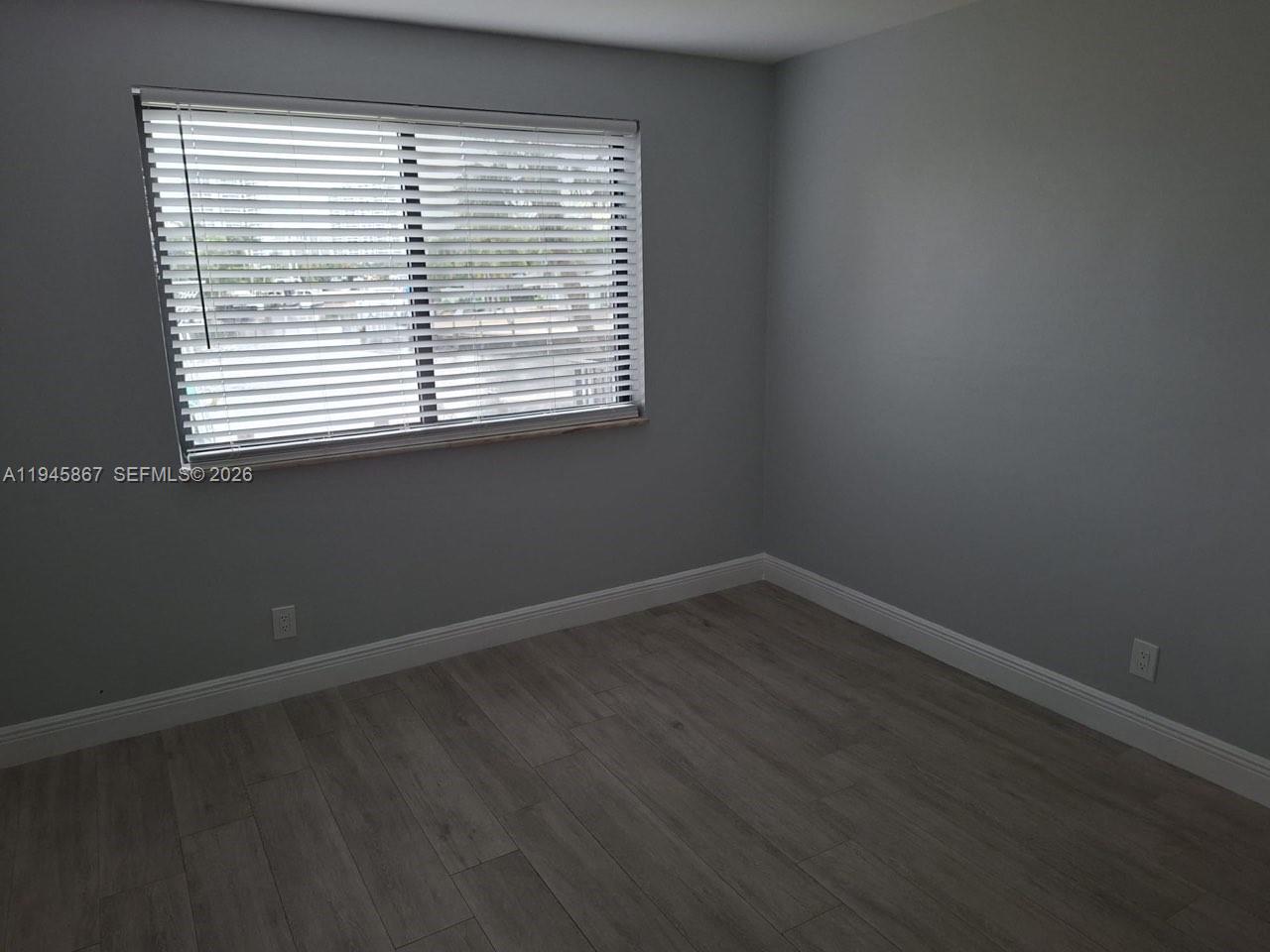 YACHT CLUB CONDO (THE) - Residential Lease