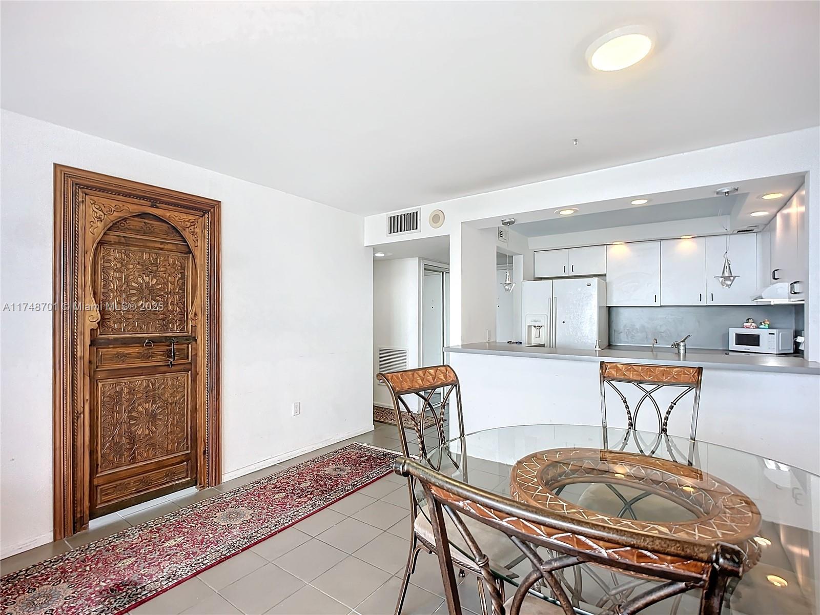Property for Sale at 465 Ocean Dr 701, Miami Beach, Miami-Dade County, Florida - Bedrooms: 1 
Bathrooms: 1  - $425,000