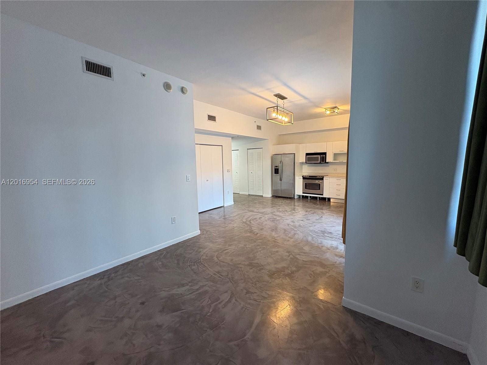 THE LOFT DOWNTOWN II COND - Residential Lease