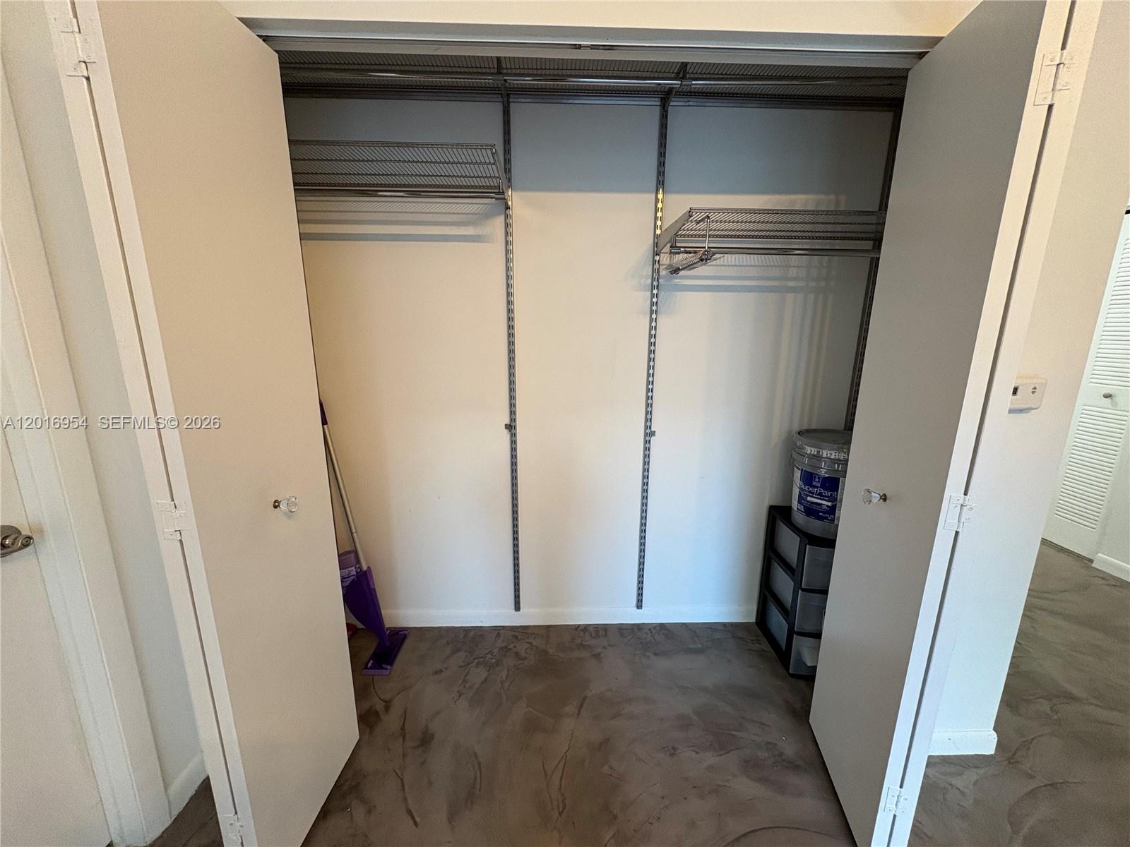 THE LOFT DOWNTOWN II COND - Residential Lease
