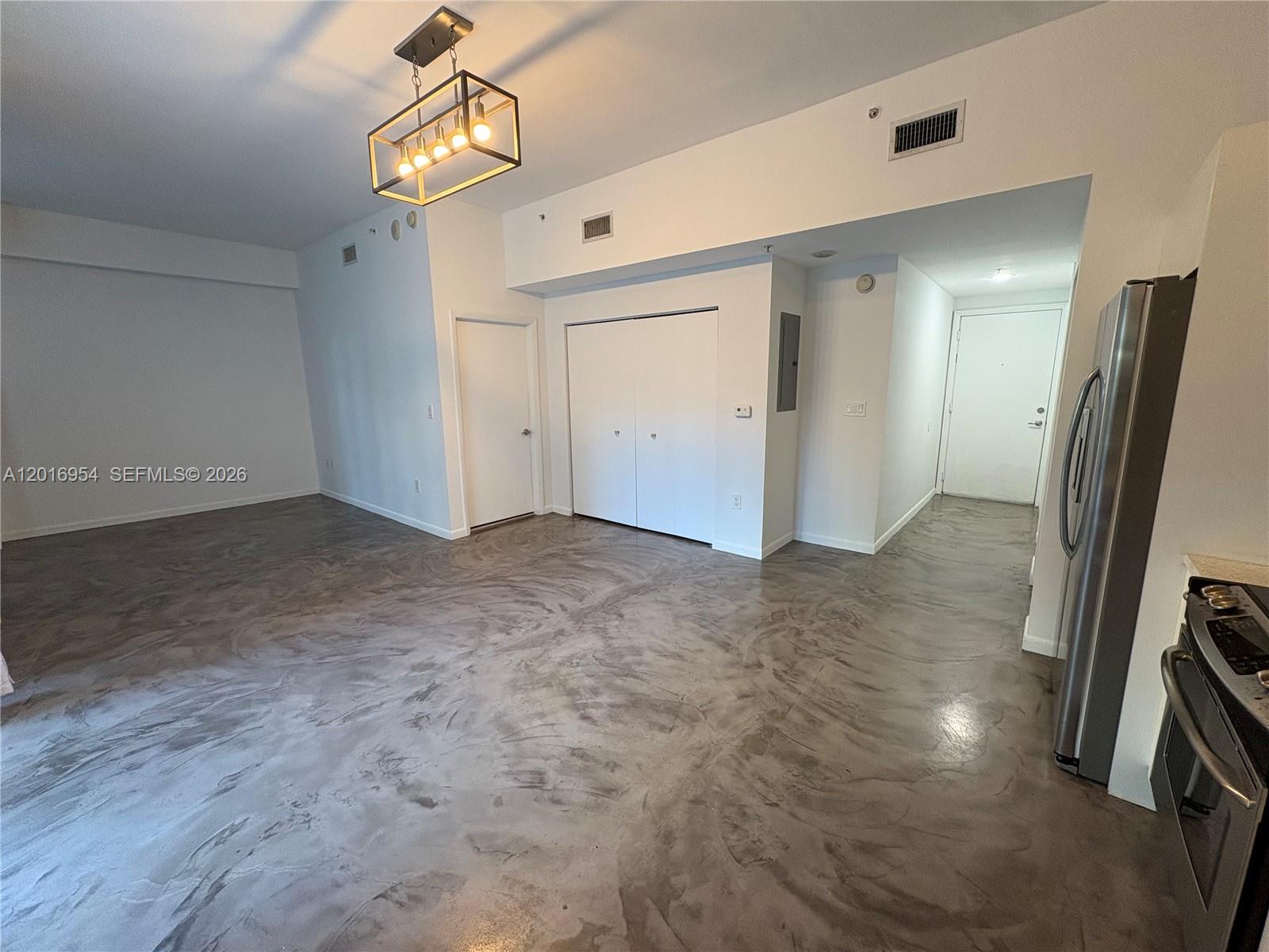 THE LOFT DOWNTOWN II COND - Residential Lease
