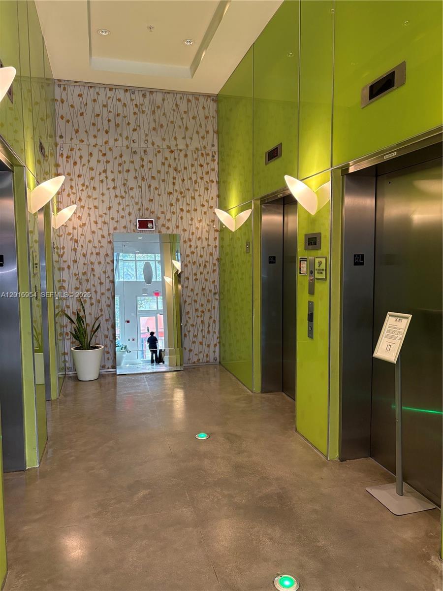 THE LOFT DOWNTOWN II COND - Residential Lease