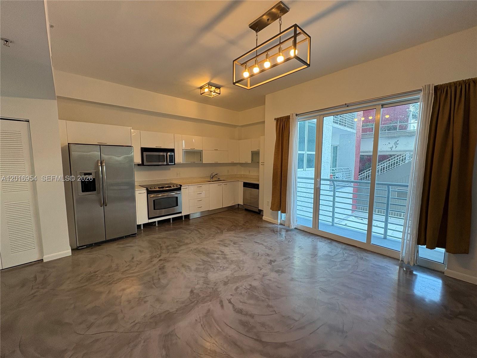 THE LOFT DOWNTOWN II COND - Residential Lease