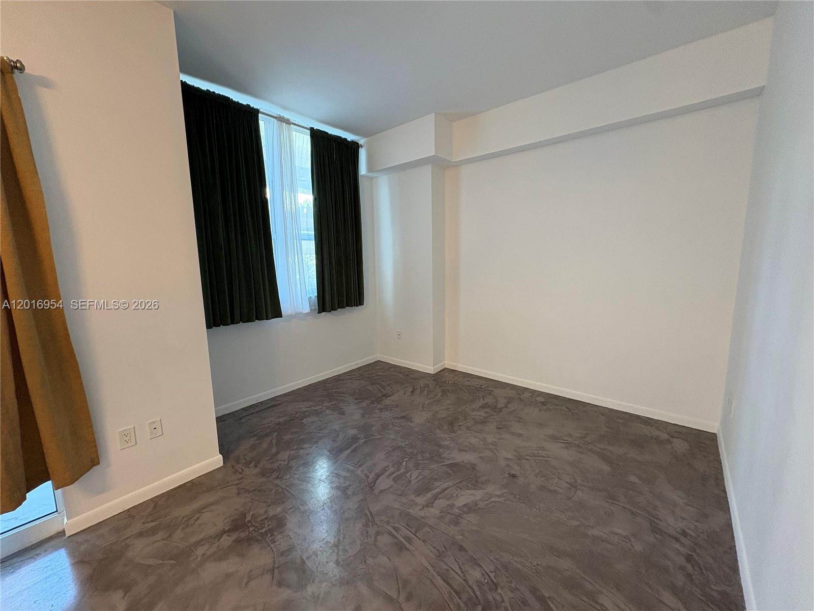 THE LOFT DOWNTOWN II COND - Residential Lease