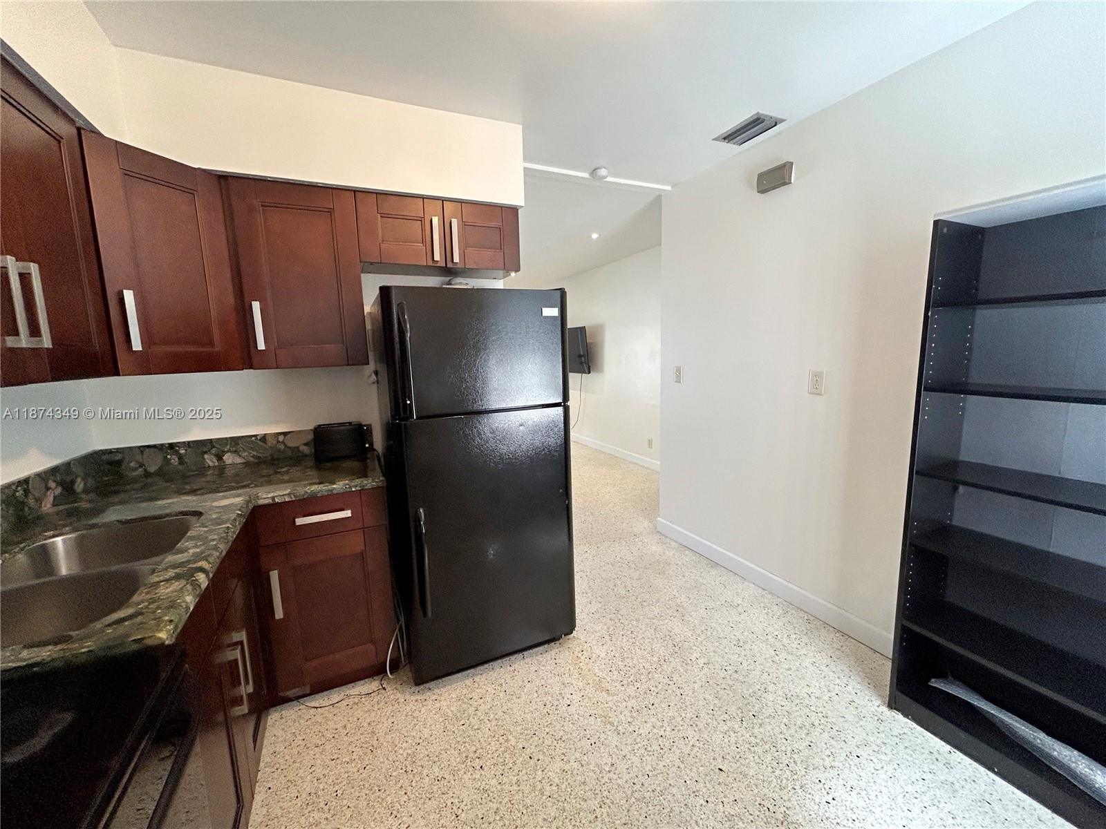 BONIELLO VILLAS SEC TWO - Residential Lease