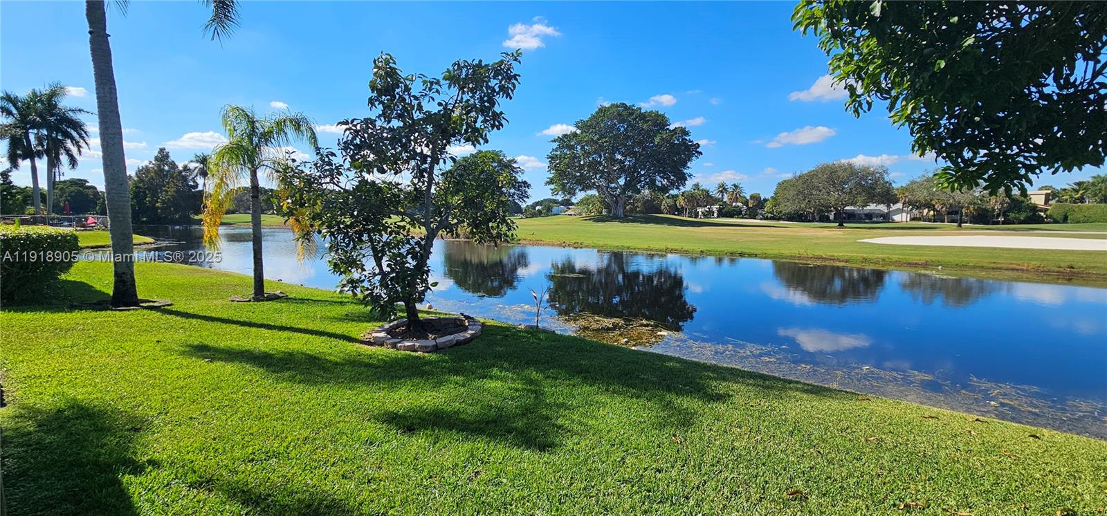 JACARANDA AREA 935 - Residential Lease