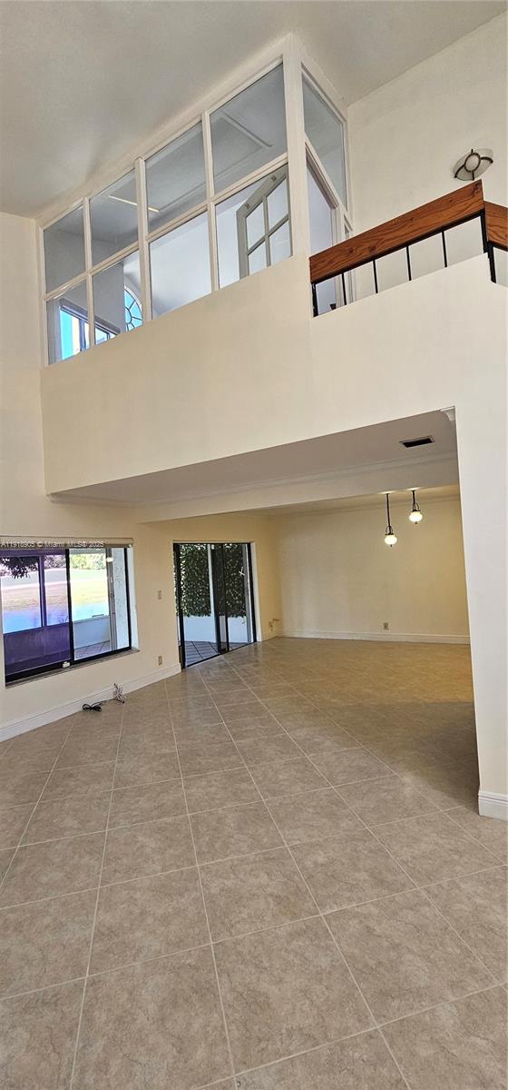 JACARANDA AREA 935 - Residential Lease