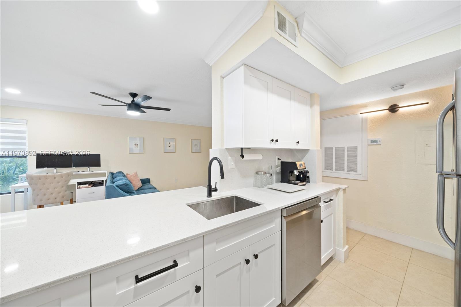 VISTA LAGO AT THE HAMMOCK - Residential