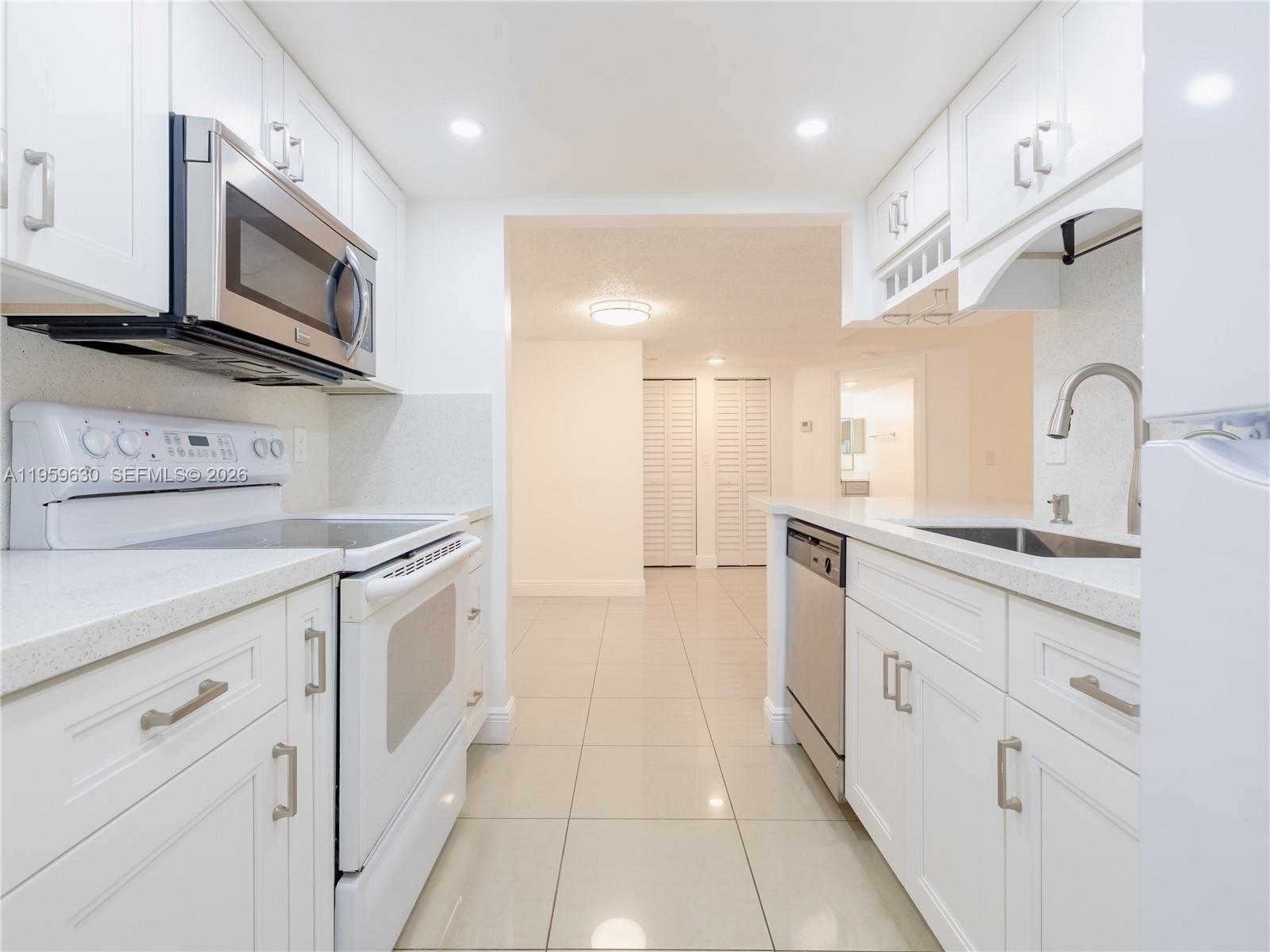 9955 Westview Dr 215