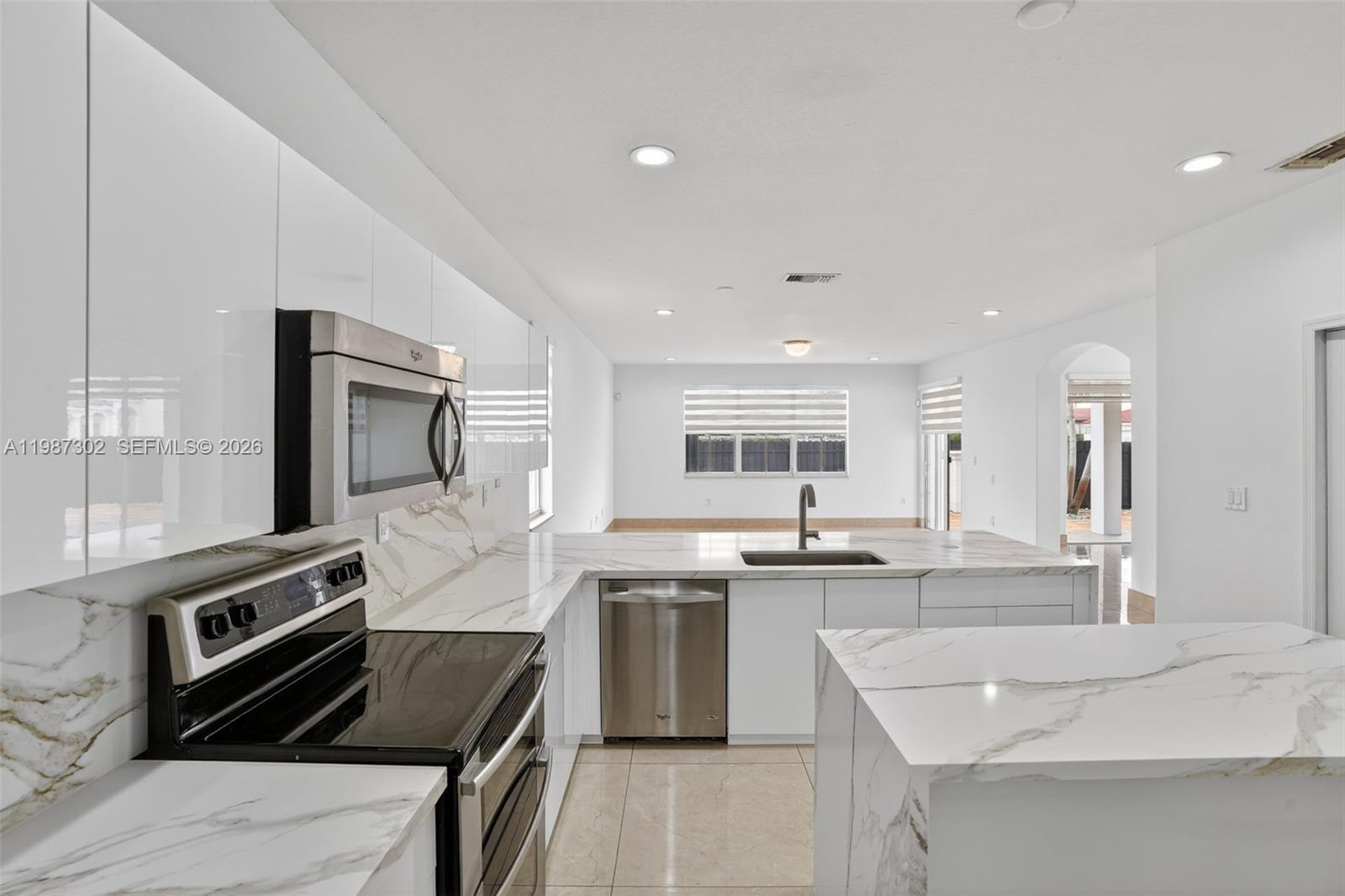 GRAND LAKES PHASE III - Residential