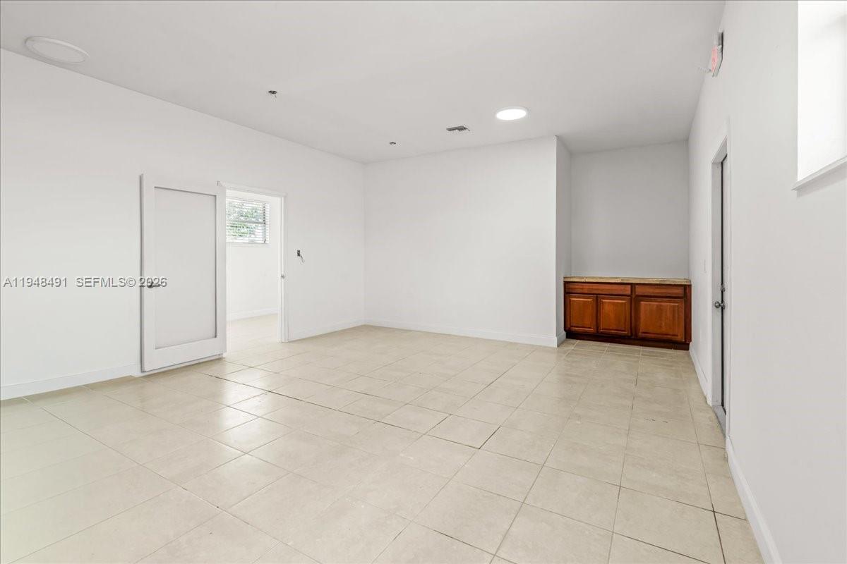 BISCAYNE ENTRADA 2ND REV - Residential