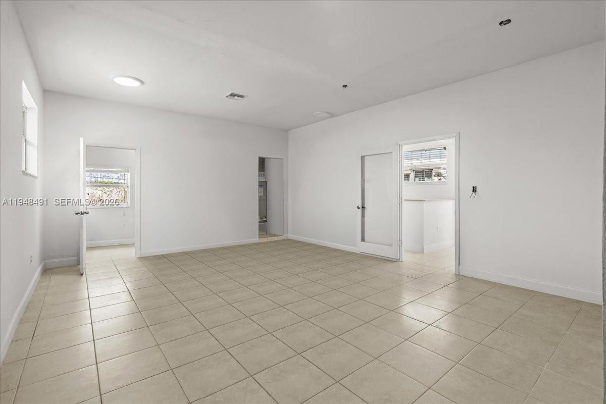 BISCAYNE ENTRADA 2ND REV - Residential