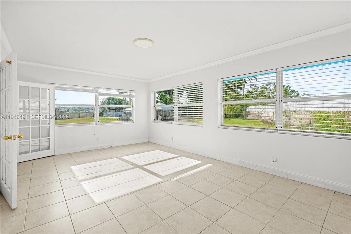 BISCAYNE ENTRADA 2ND REV - Residential