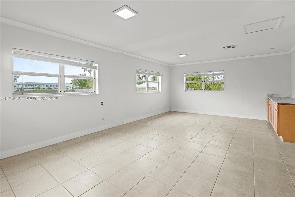 BISCAYNE ENTRADA 2ND REV - Residential