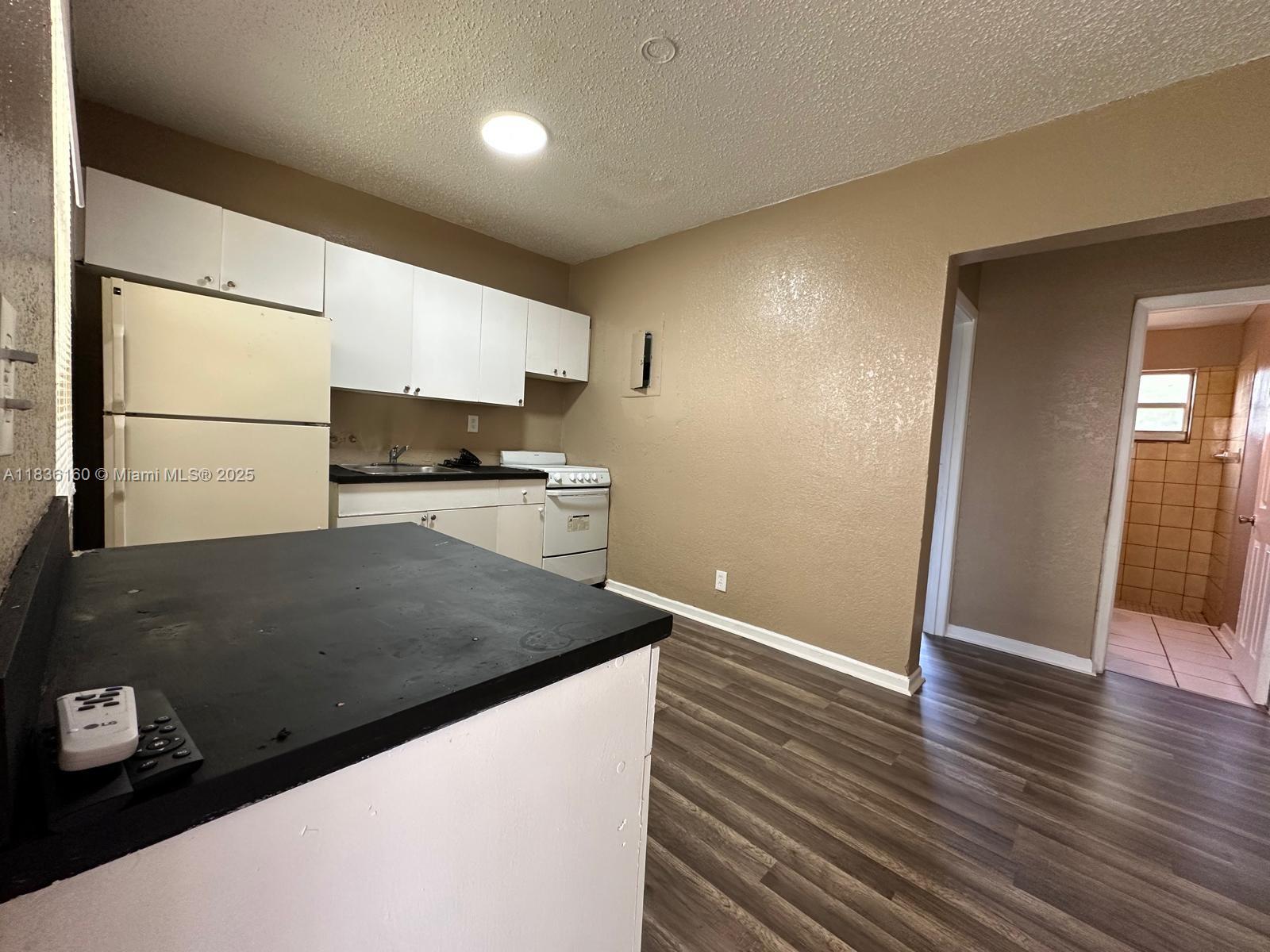616 NW 4th Ave 3