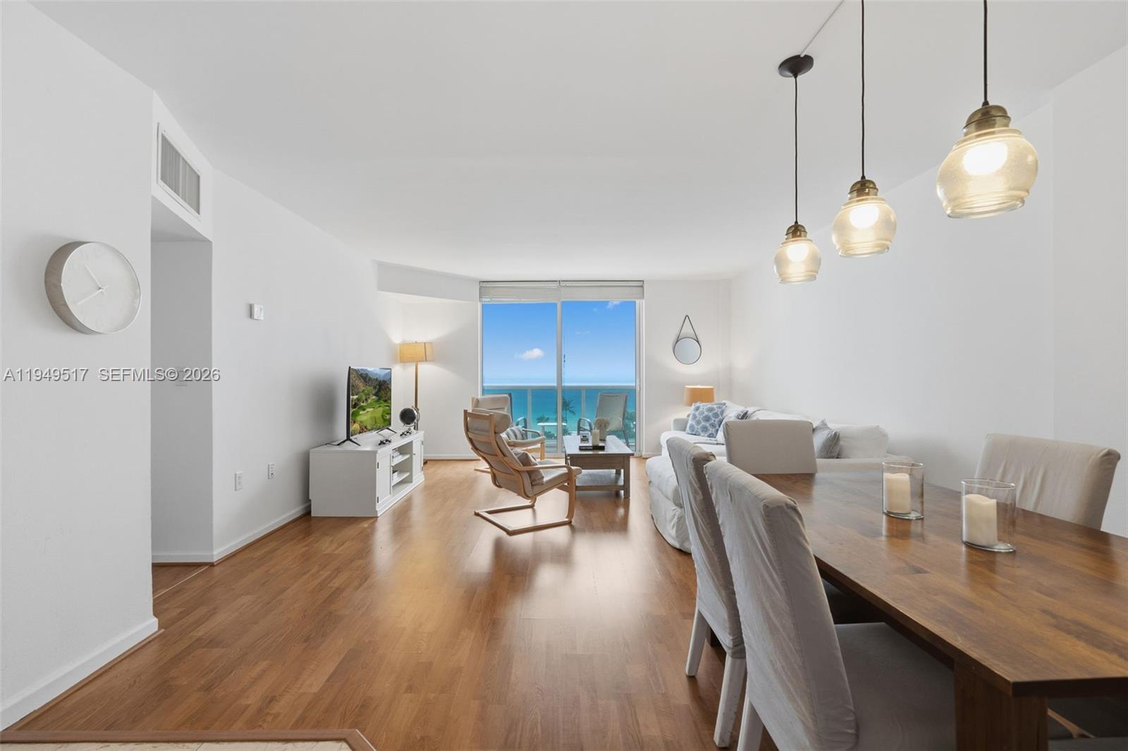 10275 Collins Ave 718