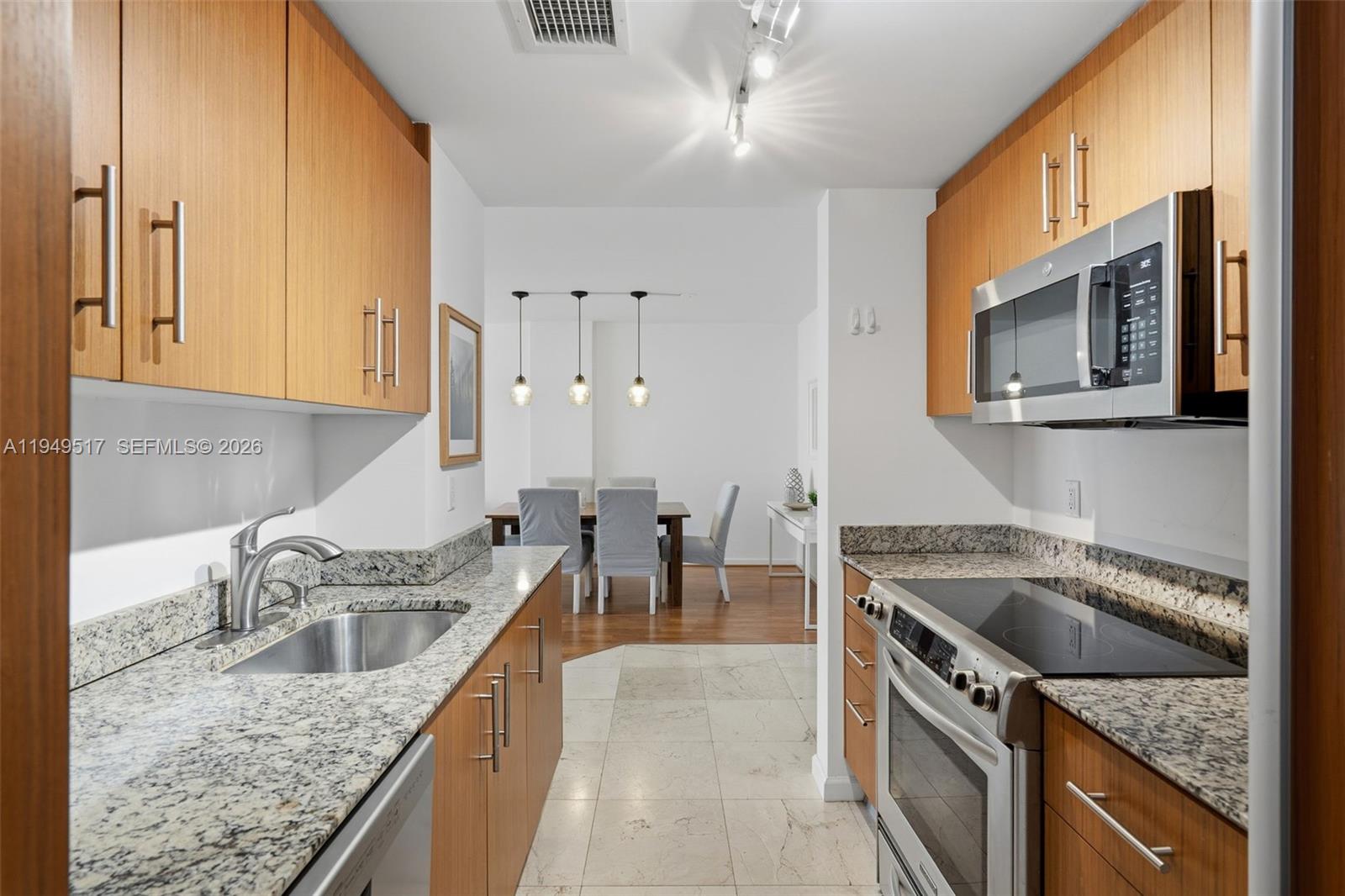 HARBOUR HOUSE - Residential