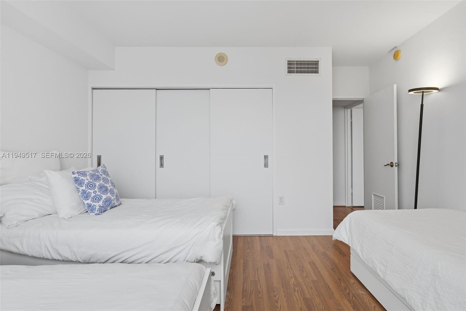 HARBOUR HOUSE - Residential