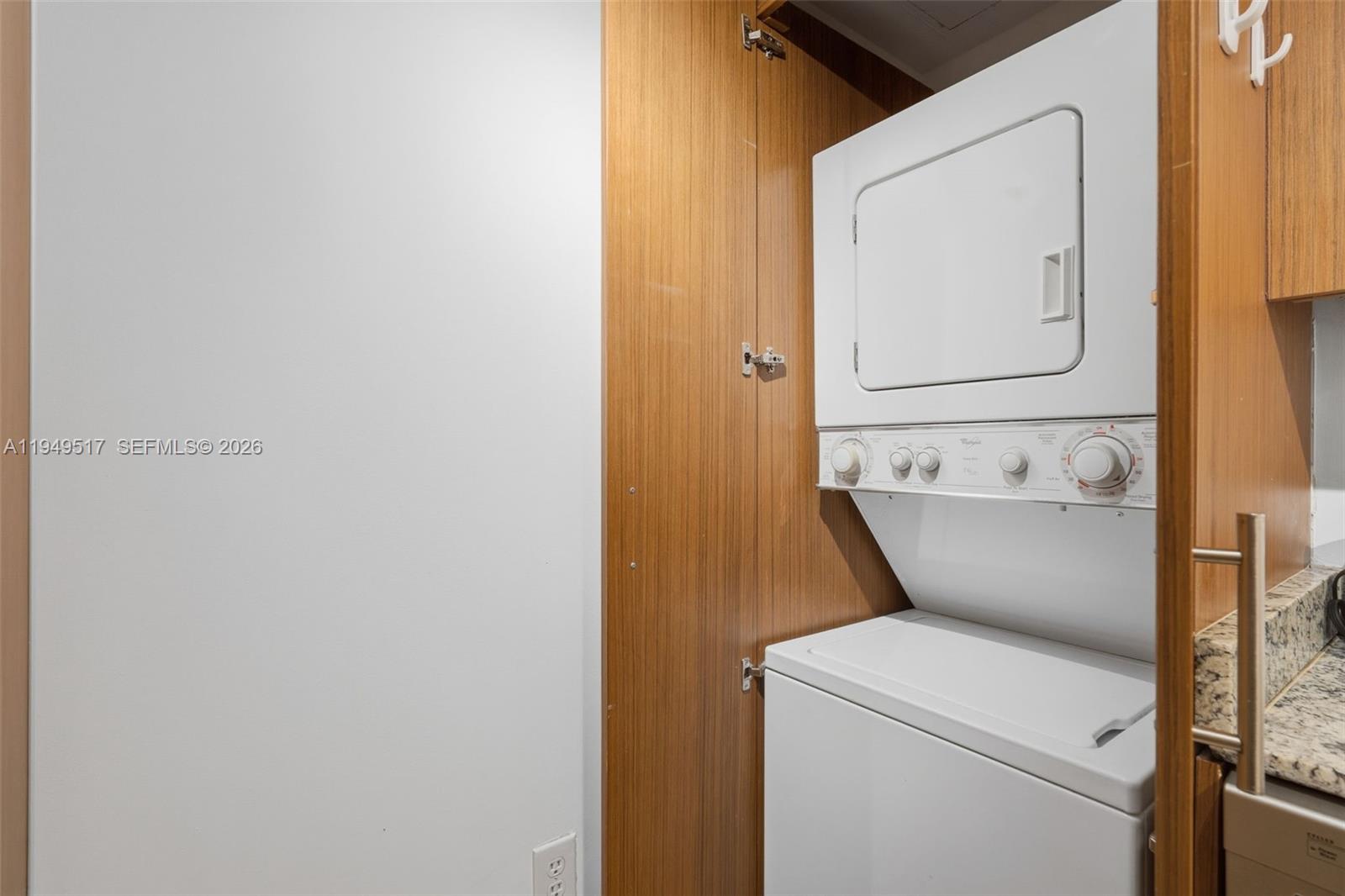 HARBOUR HOUSE - Residential