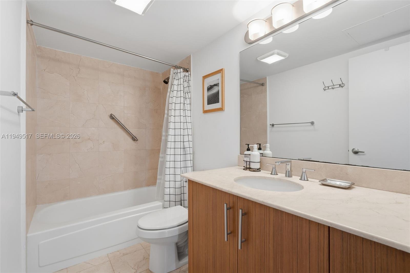 HARBOUR HOUSE - Residential