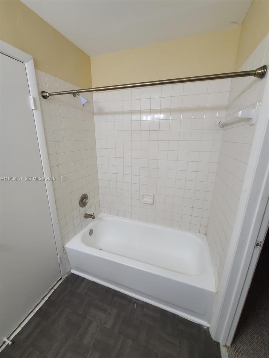 LAKESHORE CONDO #2 - Residential Lease